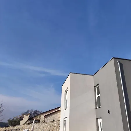 Villa Div *